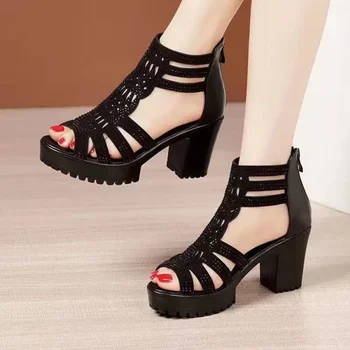 2023 Високи токчета сандали жена отворена глава секси черен нит блок петата платформа обувки лято обратно цип размер 35-40 Дамски сандали